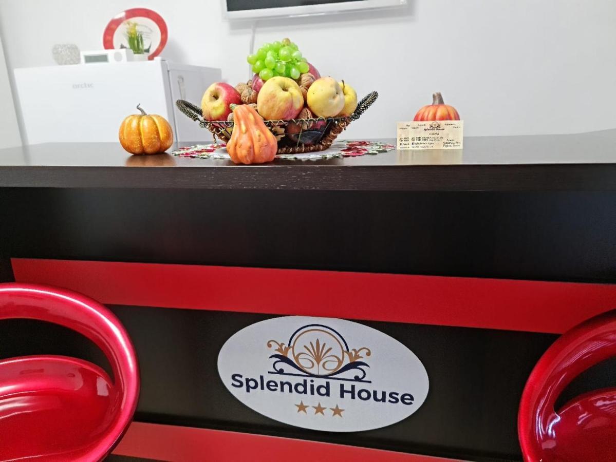 ホテル Splendid House Făgăraş エクステリア 写真